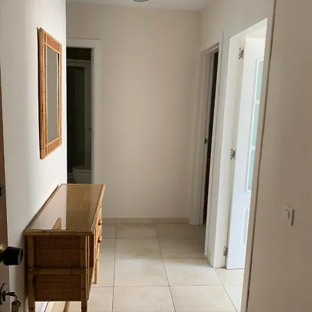 Apartament Service Lazaro- Aguamarina 26 *