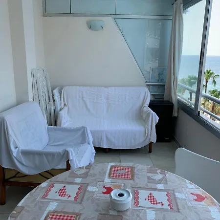 Service Lazaro- Aguamarina 26 * Κάλπε