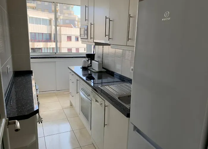 شقة Service Lazaro- Aguamarina 26 *